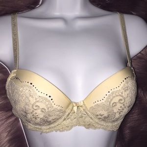 VS Dream Angels Demi Lined Bra